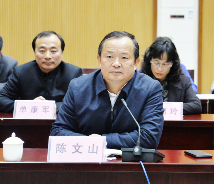 子公司主要负责人双方签约普洱市委副书记,市长杨照辉与集团党委书记