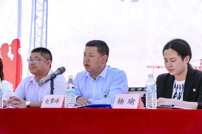 团省委副书记赵攀峰出席白鹤滩移民工程青年突击队竞赛暨创建青年志愿